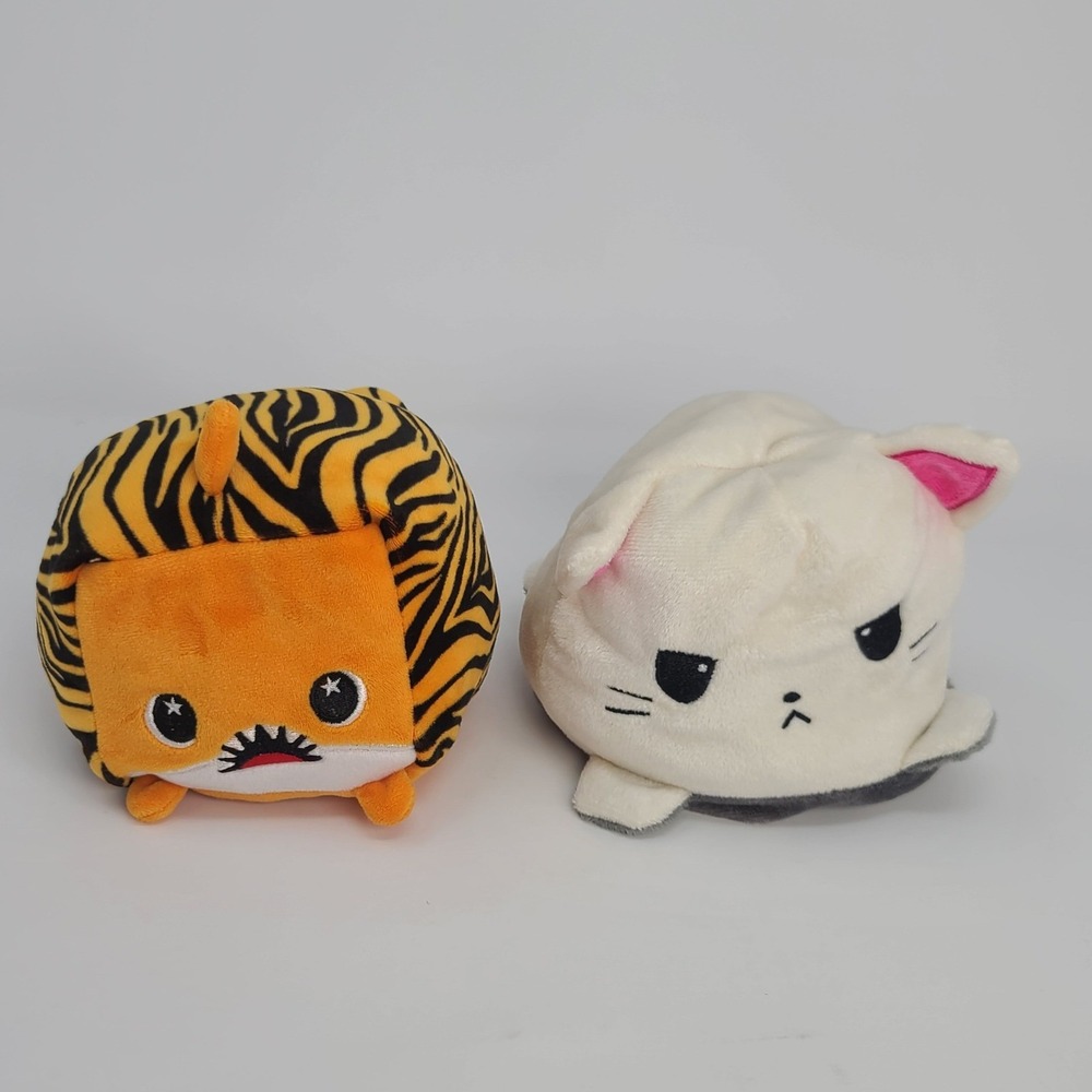 Reversible Plush Toy Lot Square Mood Changing Cat Tiger Blue Shark 2 Piece